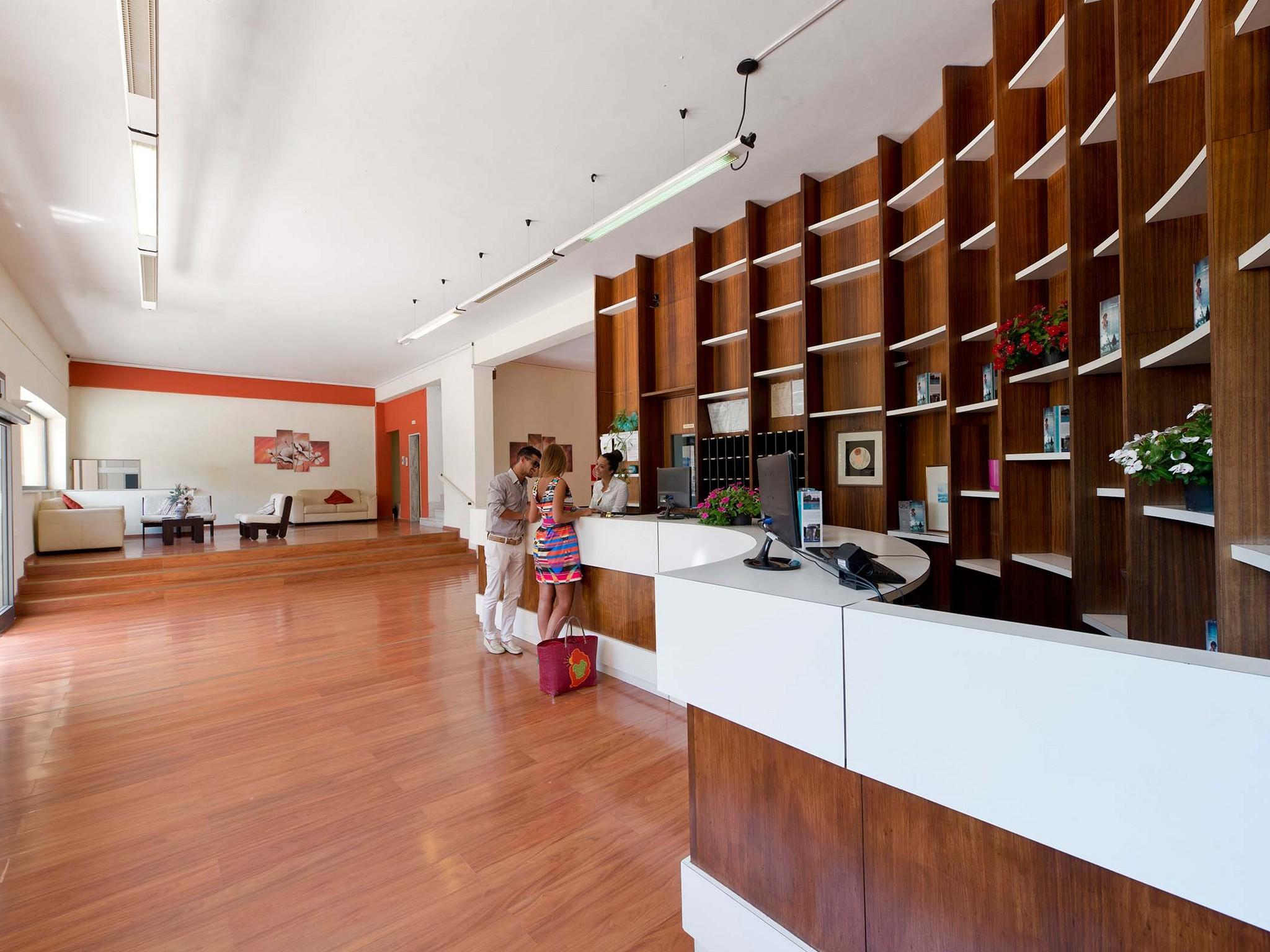 Albergo Terme Forlenza コントゥルシ エクステリア 写真