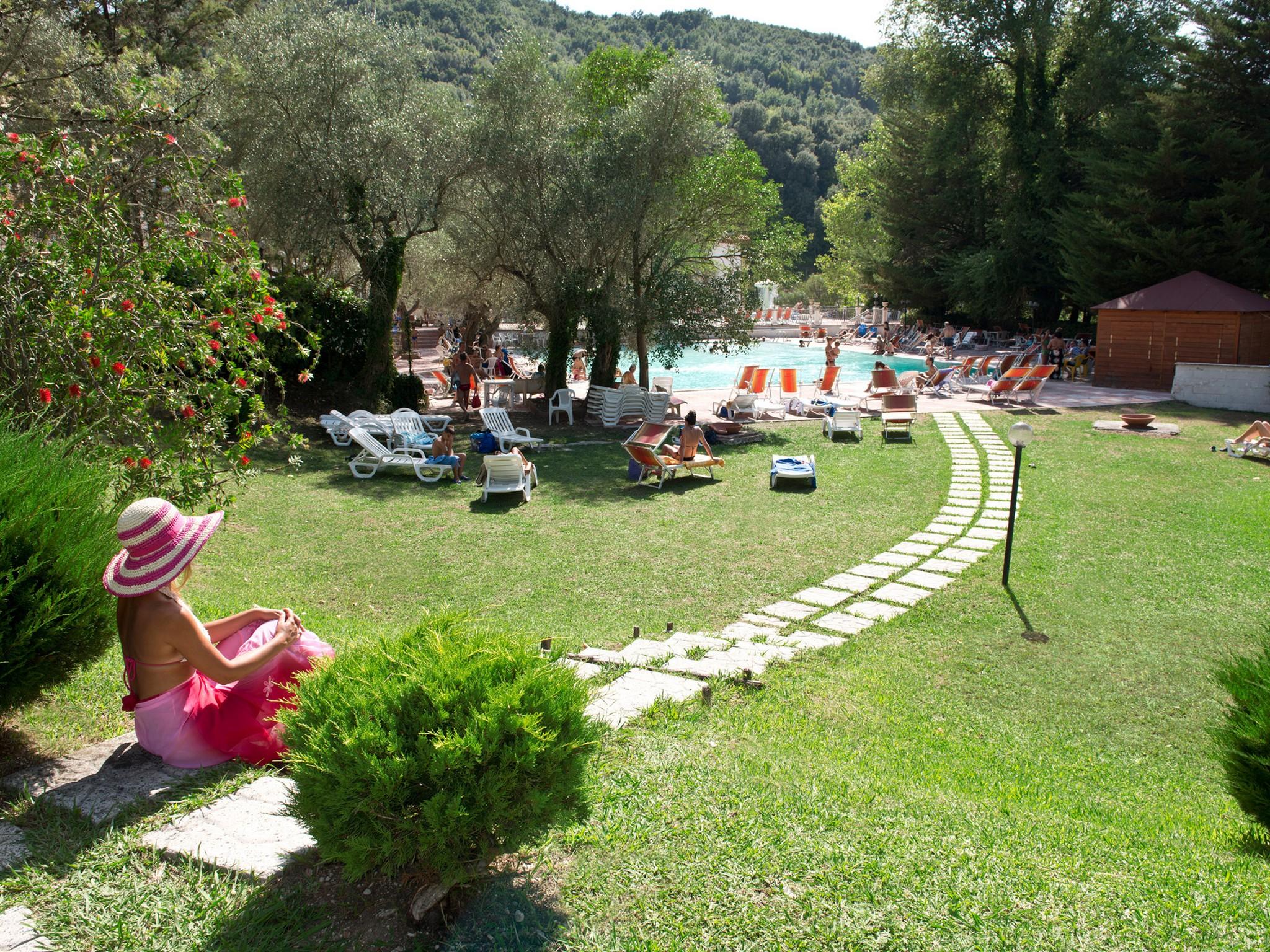 Albergo Terme Forlenza コントゥルシ エクステリア 写真